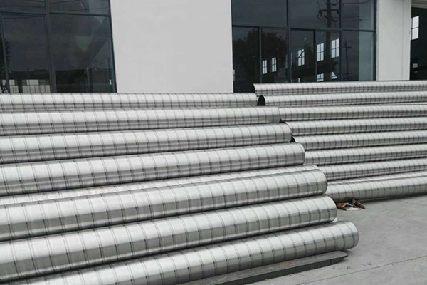 复合风管的使用代替了传统的铁皮风管